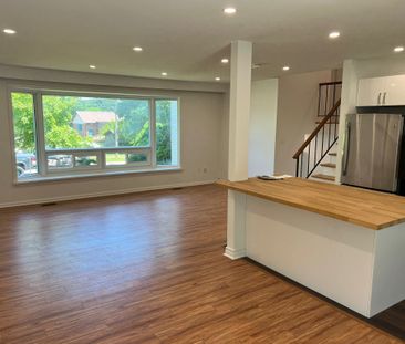 For Lease - 51 Steel Street Unit# Main & Second Floor, Barrie, Ontario - Photo 1