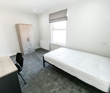 Ashville Terrace, Leeds - Photo 4