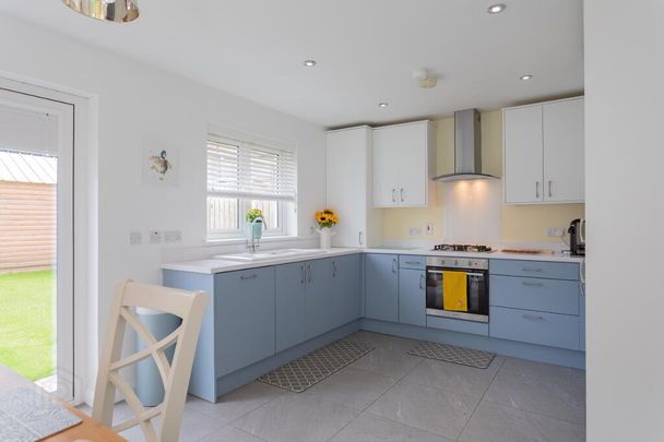 36 Harlow Green, Moira, BT67 0XH - Photo 1