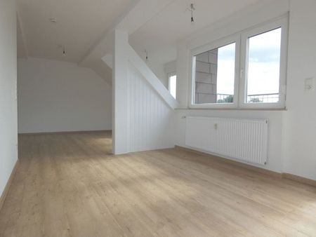 *** Charmante DG-Wohnung mit Dachbalkon sucht neue Bewohner! *** - Foto 3