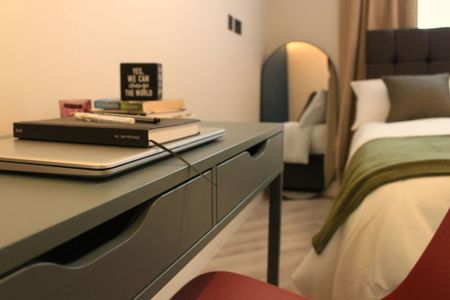 1 bedroom in a flat share to rent - Photo 5