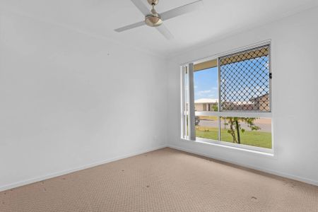 Modern Coastal Living in a Sought After Estate - Photo 4