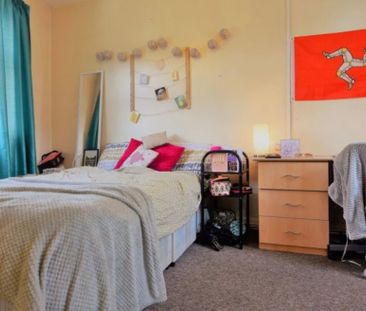 6 Bed - 3 Chiswick Street, Hyde Park, Leeds - LS6 1QE - Student - Photo 3