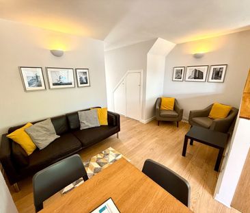 4 Bed End Terrace, Lodge Road, SO14 - Photo 3