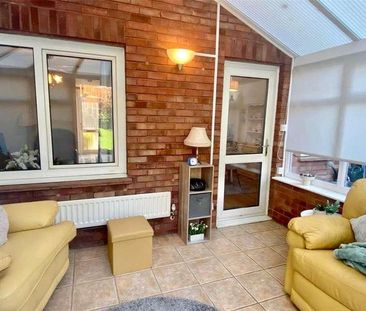 Flintcomb Rise, Northampton, Northamptonshire, NN3 - Photo 2