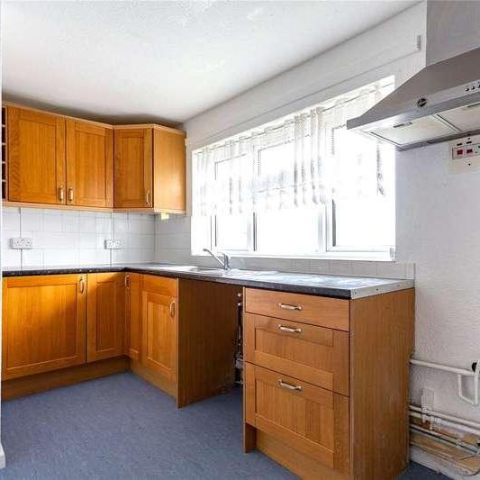 Hanover Way, Windsor, SL4 - Photo 1