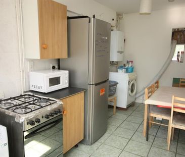 Old Oak Common Lane, East Acton, London, W3 7DW - Photo 1