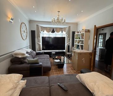 4 Bed Terraced House, Roll Gardens, IG2 - Photo 1