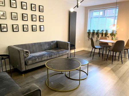 Bolingbroke Street Unit 4 - Photo 2