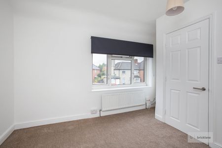 Campsey Road, RM9 - Photo 5