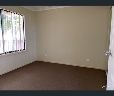 Modern 2 Bedroom Cottage Close to Amenities - Photo 3