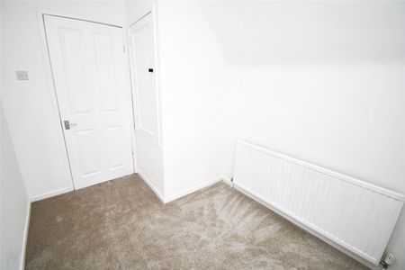 Orrets Meadow Road, CH49 9BW, Wirral - Photo 2