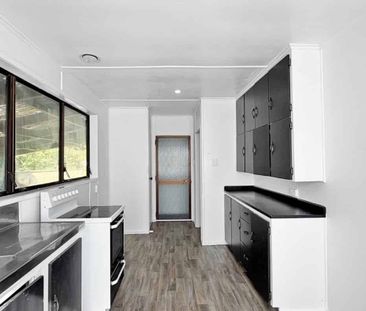 GONVILLE - 3 BEDROOMS - Photo 2