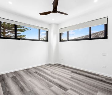 Contemporary Luxury Living - Photo 4