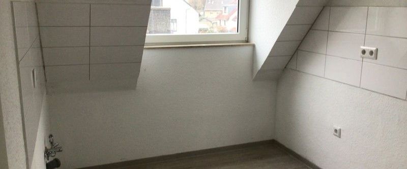 Die gefällt mir: günstige 3-Zimmer-Dachgeschosswohnung - Photo 1