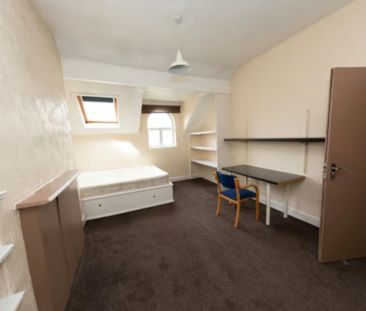 7 Bed - 31 Richmond Road, Headingley, Leeds - LS6 1BX - Student - Photo 1