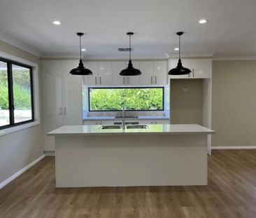 Modern Comfort Close To Town - Photo 5