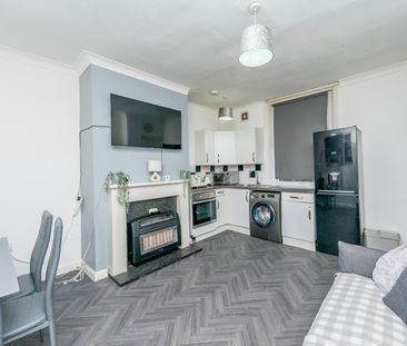 ASQUITH AVENUE MORLEY LEEDS - Photo 3