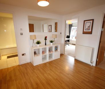 2 bedroom flat to rent - Photo 3
