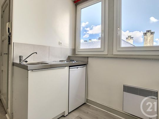 Location Appartement 1 pièce 16m² TROYES 10000 - Photo 1