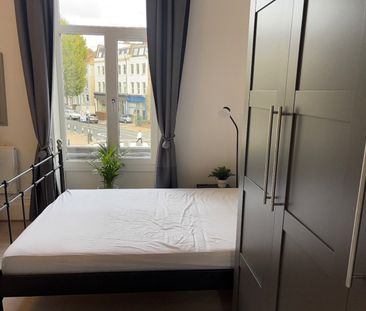 Studio Flat, Shepherds Bush Road, W6 - Photo 2