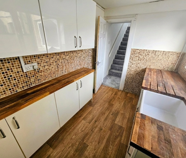 2 bedroom terraced house to rent - Photo 6