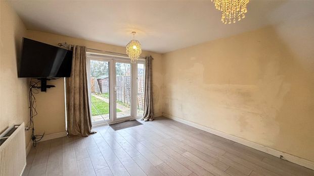 Union Street, Farnborough, Hampshire, GU14 - Photo 1