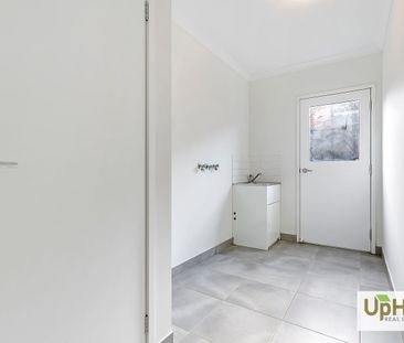 Sensational family home and location in Clyde! - Photo 1