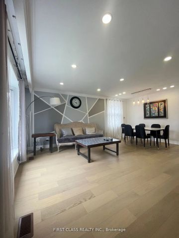 Detached Home For Lease | N9236747 - Photo 3