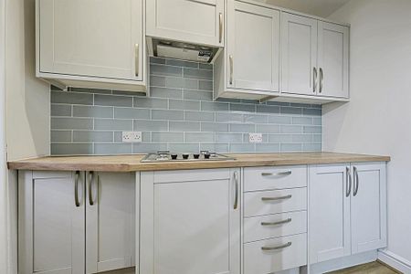 3 bedroom terraced house to rent - Photo 4