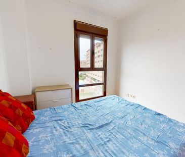 Piso de alquiler en Calle del Puerto de Pozazal, 37, Ensanche de Va... - Photo 2