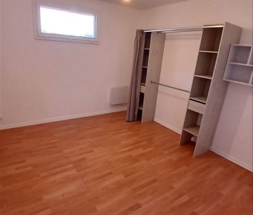5 pièces - 82,14 m² - 2ème étage - Colocation non autorisée - Photo 4
