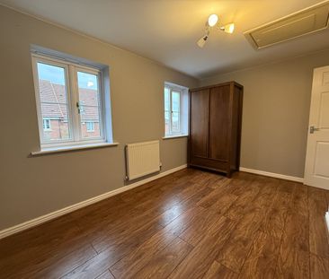 2 Bed End Terrace, Surrey Drive, CV3 - Photo 1