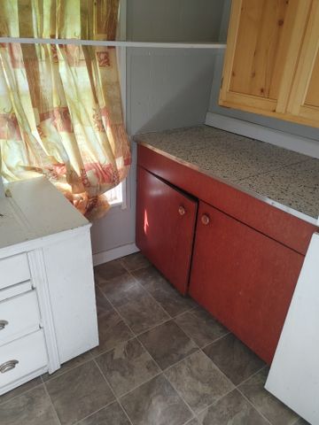 1326 ATHOL 2 BEDROOMS - Photo 2