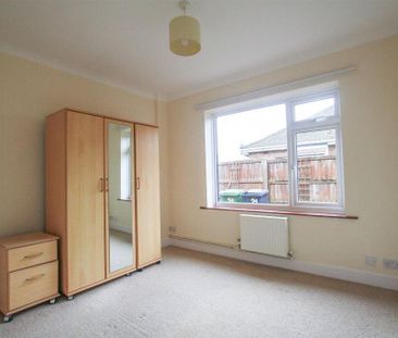 2 bedroom bungalow to rent - Photo 3