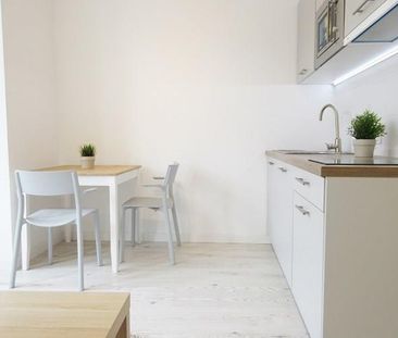 Poznań Łazarz, ul. Antoniego Małeckiego - Photo 1