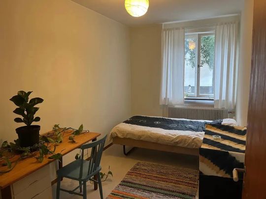 Emågatan, Bagarmossen - Foto 1