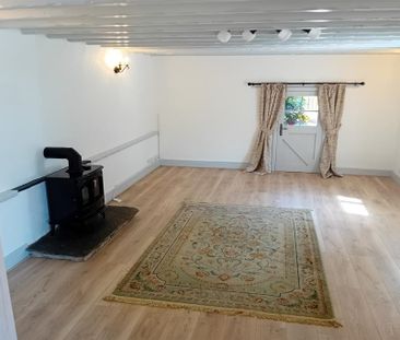 2 bedroom barn conversion to rent - Photo 2