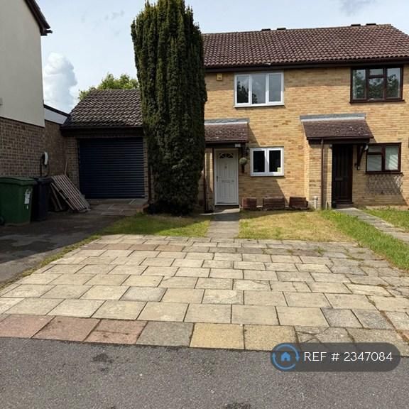 2 bedroom end of terrace house to rent - Photo 1