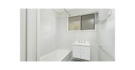 Spacious Highset Home on a Level, Fully Fenced Block - Freshly Painted Throughout - Photo 4