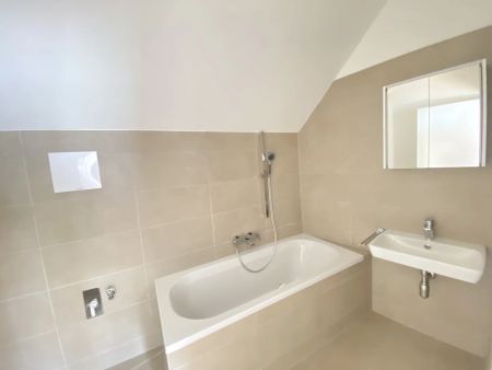 Sonnige 2 Zimmerwohnung mit Dachterrasse - 1 bedroom Apartment with terrace TRAUM ERSTBEZUG - Photo 4