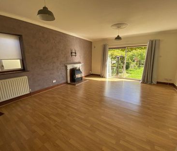 2 bedroom detached bungalow to rent - Photo 2