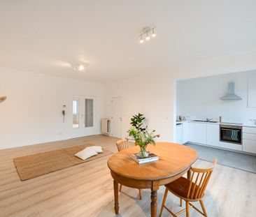 Mooi gerenoveerd appartement aan het Valaar - Photo 1