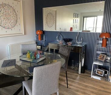 A double room in a two bedroom apartment, close to Canary Wharf. Gr... - Photo 6