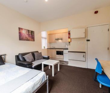 Studio to rent - Photo 6