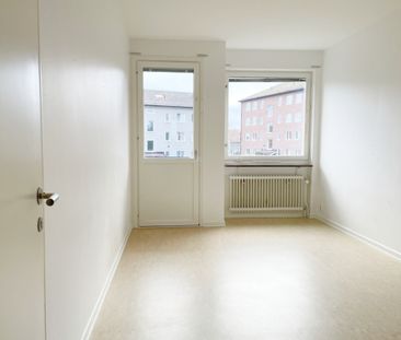 Ljuragatan 127 - Foto 1