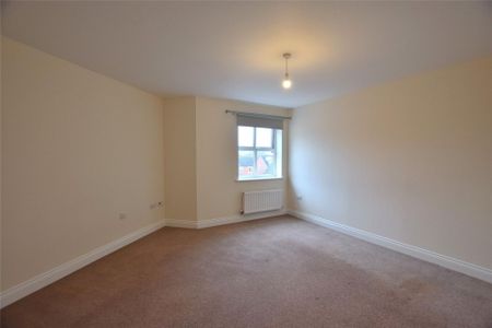 Churchill Road, Gateshead, NE8 - Photo 4