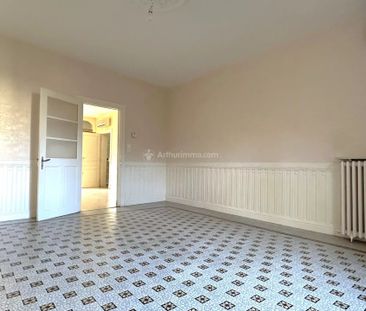 Location Maison de ville 4 pièces 129 m2 à Saint-Juéry - Photo 3