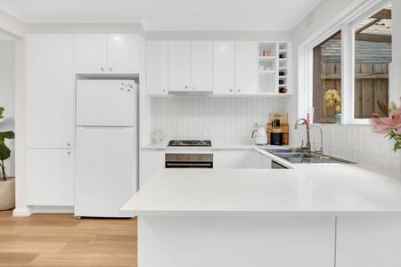 2/211 Hope Street, Brunswick West VIC 3055 - Photo 4