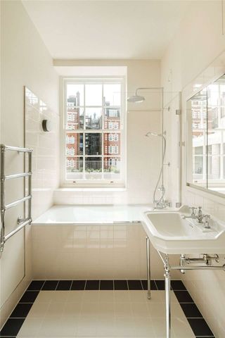 Brand new split level apartment set in the heart of St John's Wood - Photo 4